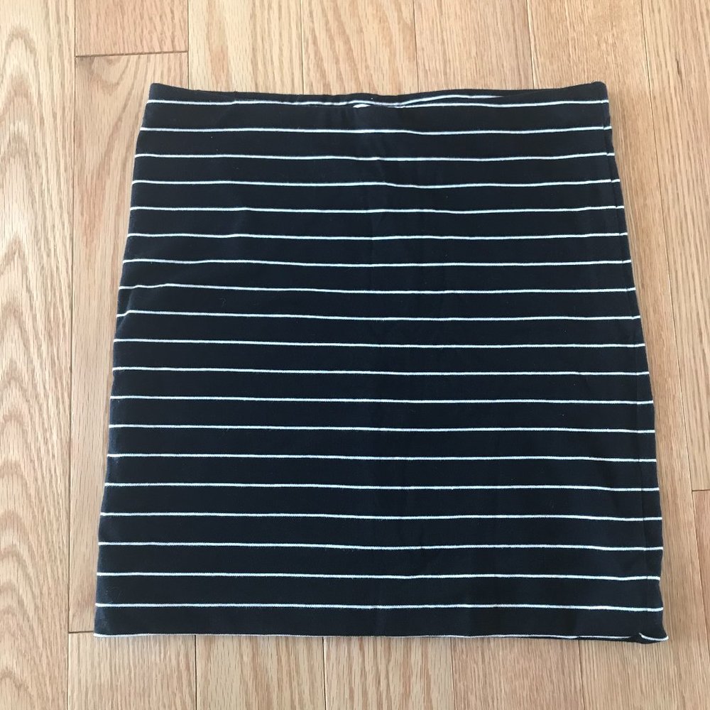 H&M Black and White Striped Pencil Skirt- XS